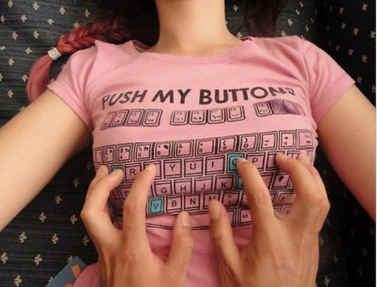 Push my Buttons graphic Tee